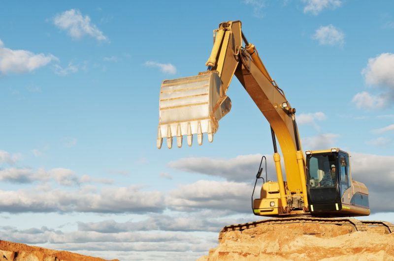 Pros of Renting an Earth Mover from an Equipment Rental Agency in Cincinnati, OH