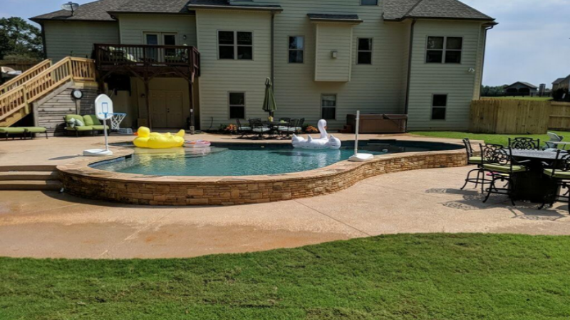 Keep Your Pool Looking New with Pool Maintenance in Sharpsburg, GA