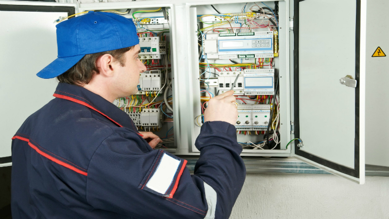 Replacing Old Outlets with the Help of a Qualified Electrician