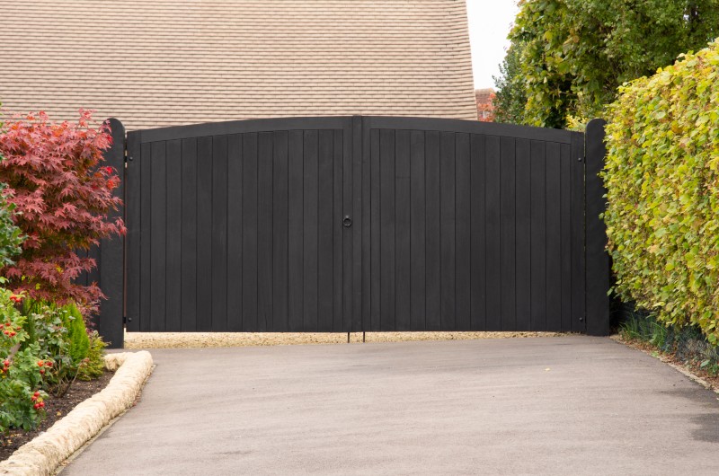 Making Your Property Safer With an Automatic Gates Installer Long Beach CA Solution
