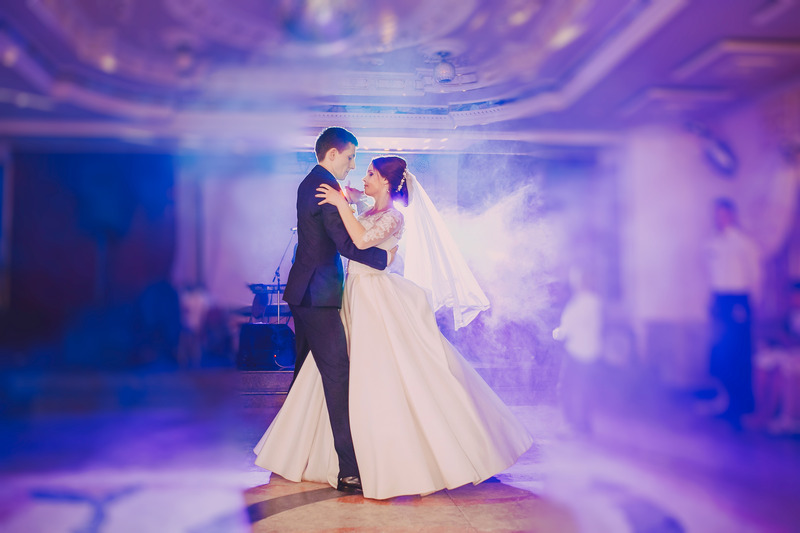 How Event Photo Booth Rental Syracuse NY Adds Fun to Weddings and Parties