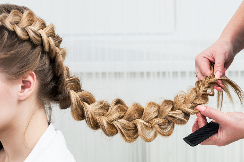 Experience luxury hair and beauty treatments at the best ladies’ salon in Karama for UK visitors